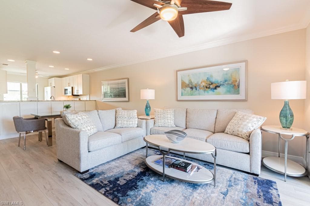 228 Fox Glen DR 3309 NAPLES, FL 34104