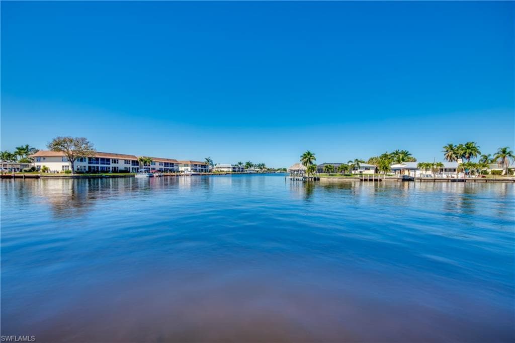 4006 SE 19th AVE 104 CAPE CORAL, FL 33904