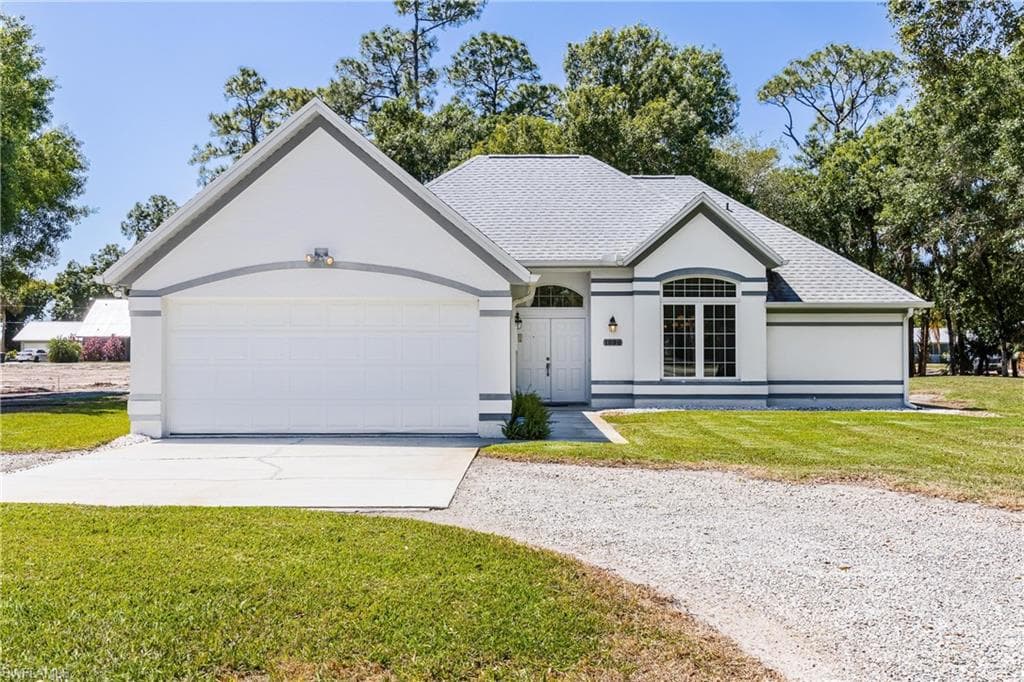 1090 Wood DR FORT DENAUD, FL 33935