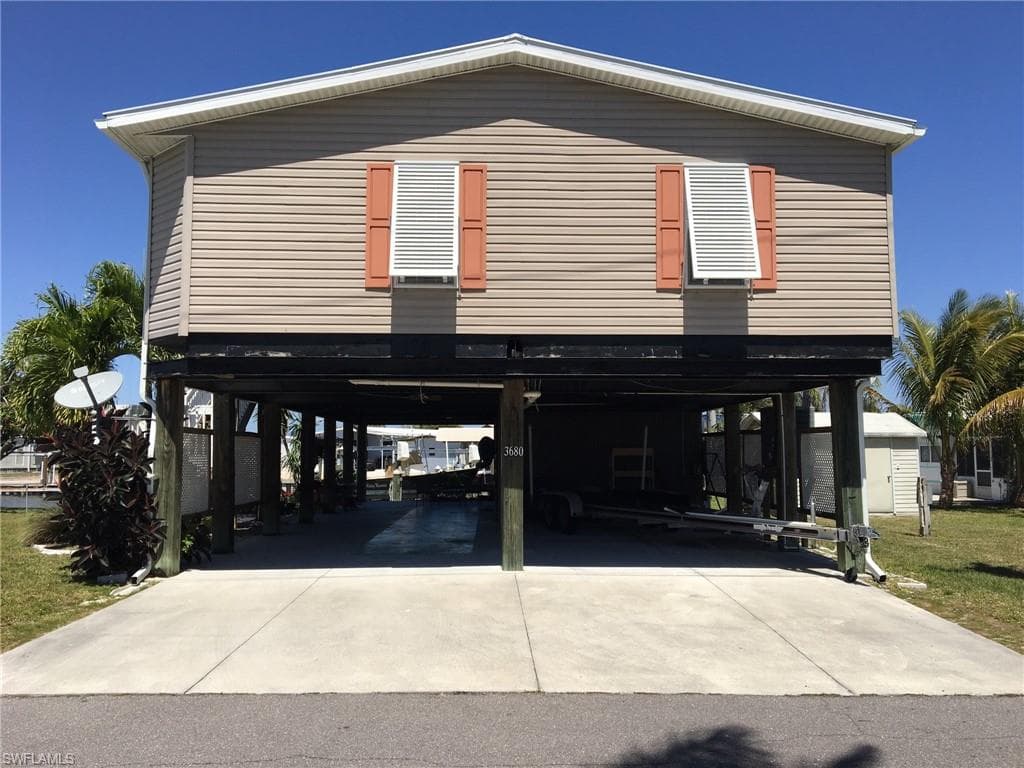 3680 Blueberry LN ST. JAMES CITY, FL 33956