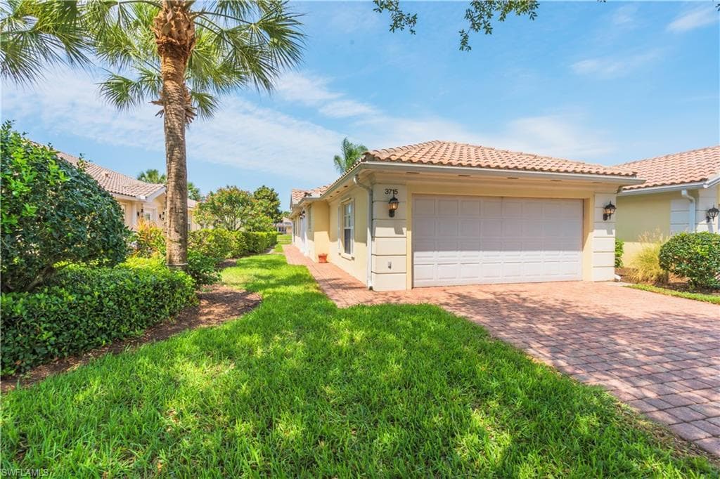 3715 Exuma WAY NAPLES, FL 34119