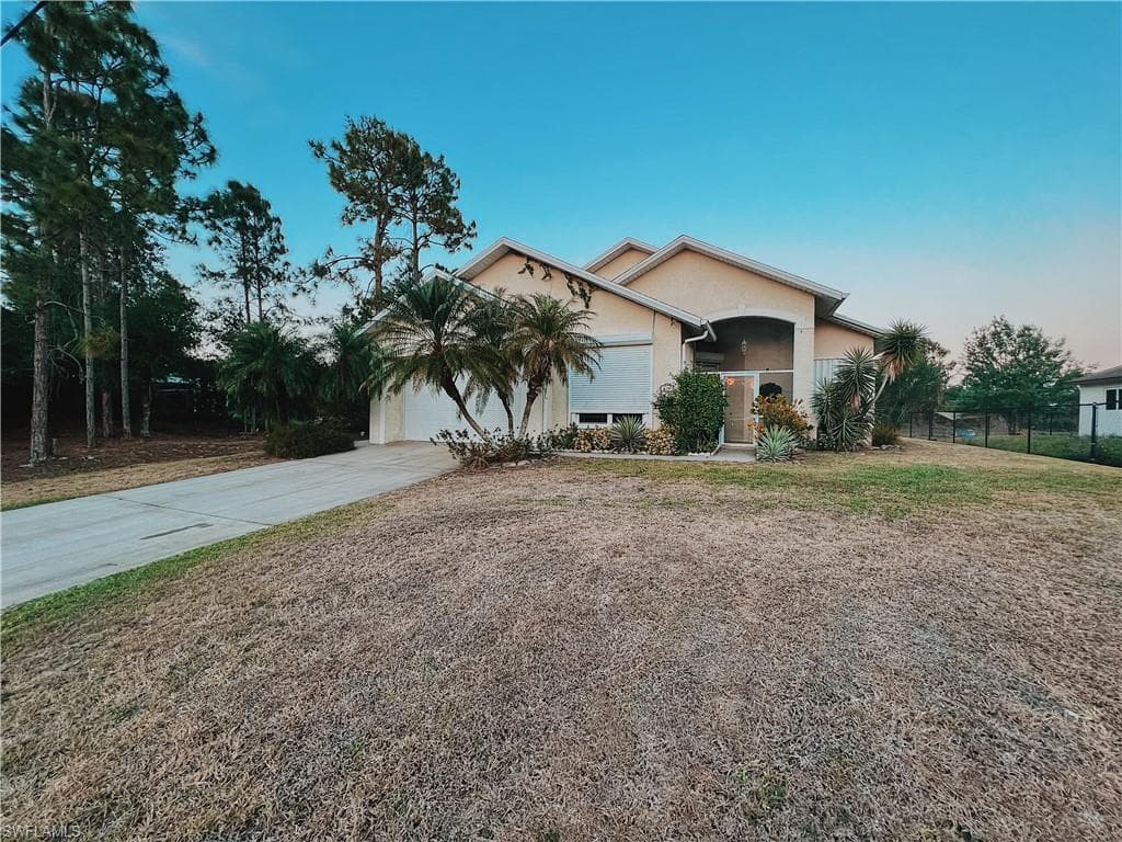 727 Troy AVE LEHIGH ACRES, FL 33974