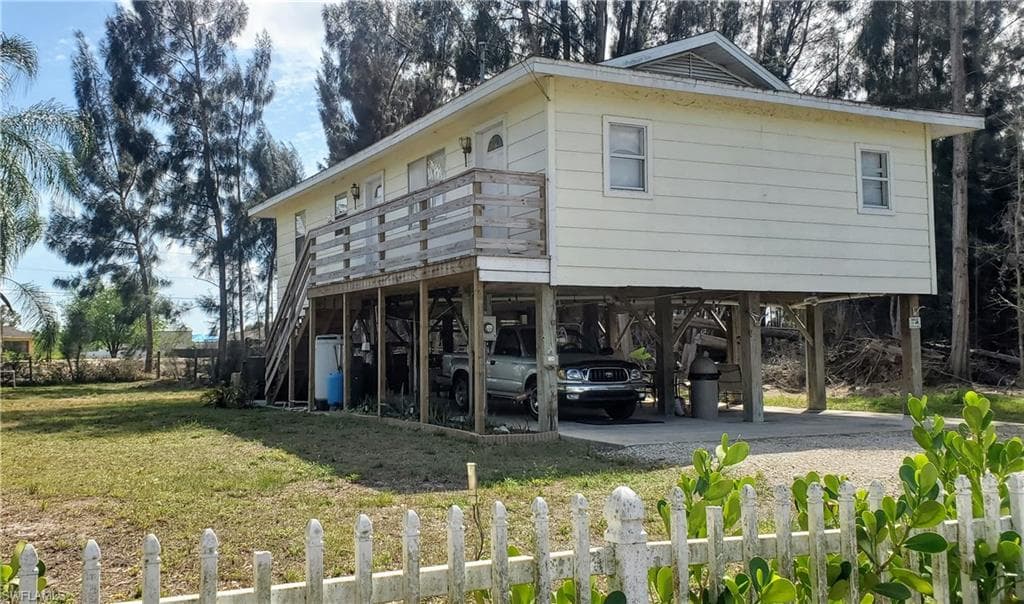 2711 45th ST SW LEHIGH ACRES, FL 33976