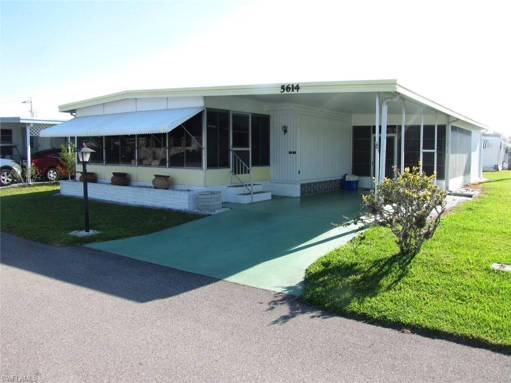 5614 Captain John Smith LOOP NORTH FORT MYERS, FL 33917