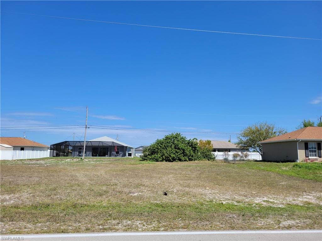 217 Kismet PKY E CAPE CORAL, FL 33909