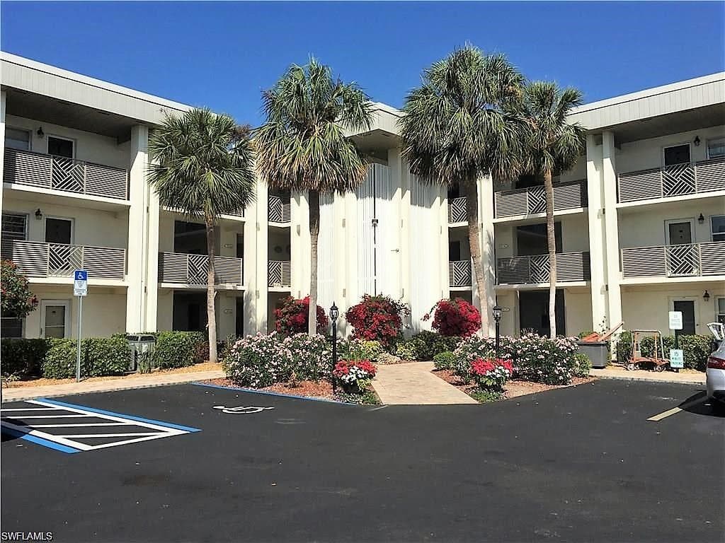 6102 Augusta DR 206 FORT MYERS, FL 33907
