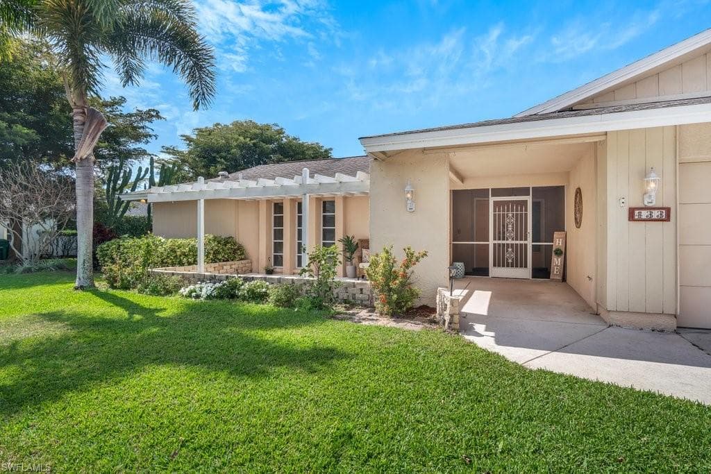 433 Cypress WAY E NAPLES, FL 34110