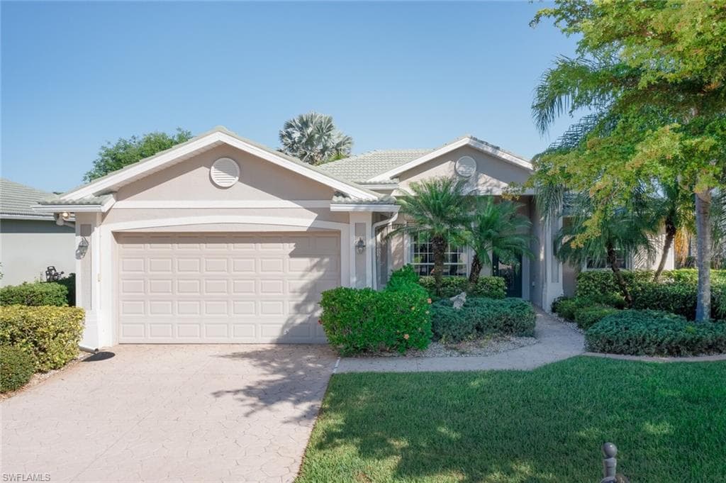 2136 Berkley WAY LEHIGH ACRES, FL 33973