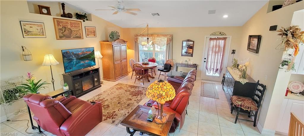 1214 NE 18th PL CAPE CORAL, FL 33909