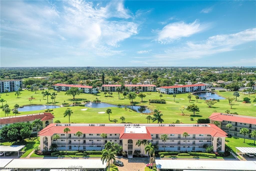 13 High Point CIR N 205 NAPLES, FL 34103