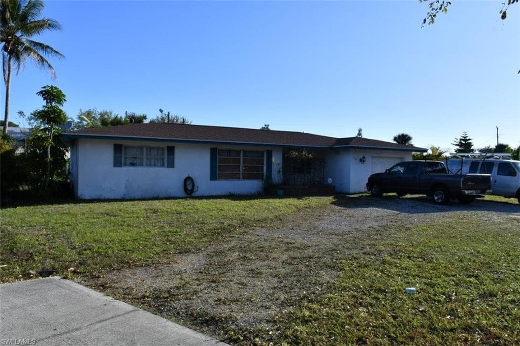 4720 Catalina DR NAPLES, FL 34112