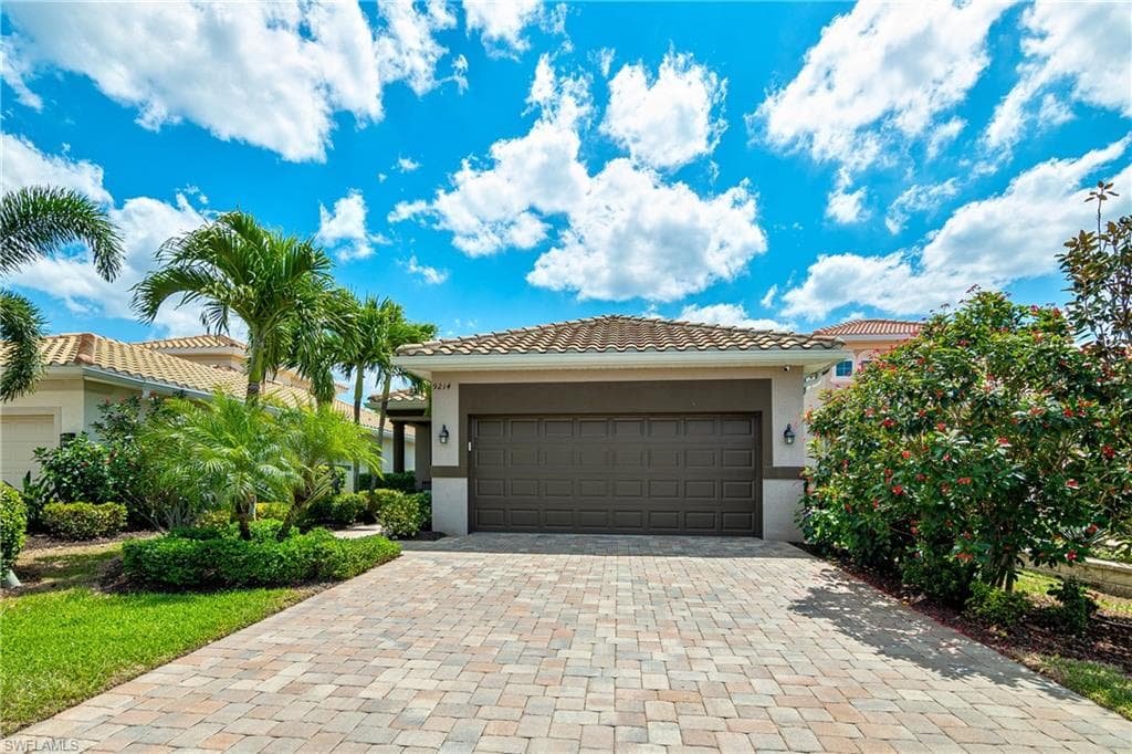 9214 Astonia WAY ESTERO, FL 33967