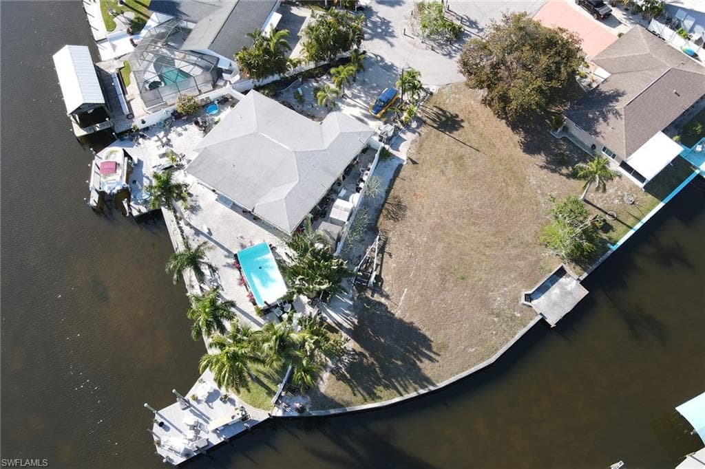 12100 Moon Shell DR MATLACHA ISLES, FL 33991
