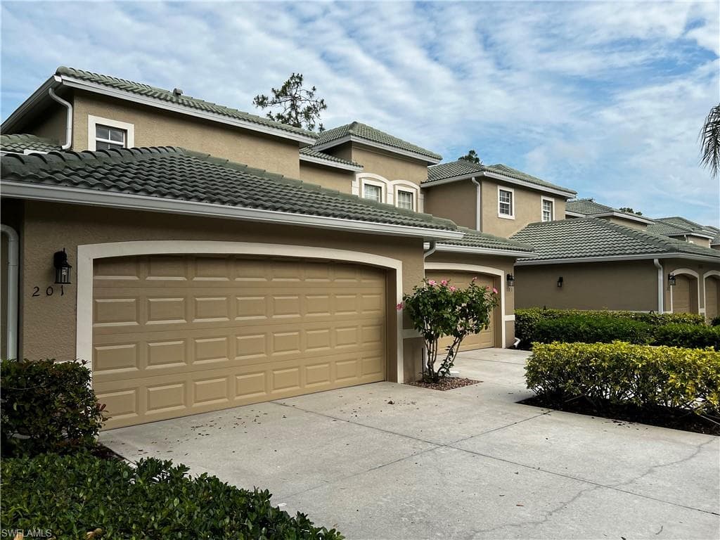3545 Laurel Greens LN N 201 NAPLES, FL 34119