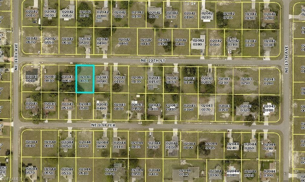 1114 NE 10th ST CAPE CORAL, FL 33909