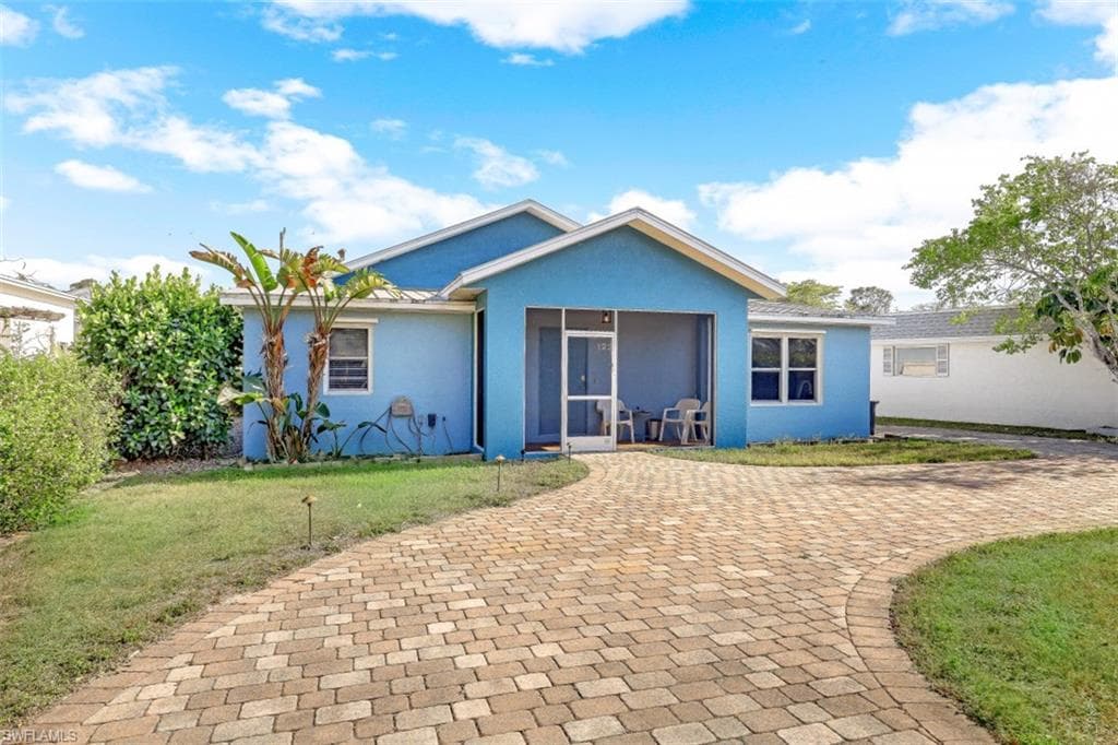 1230 10th AVE N NAPLES, FL 34102