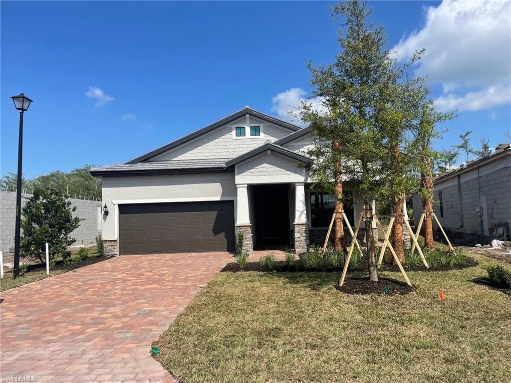 9830 Everglades DR NAPLES, FL 34120