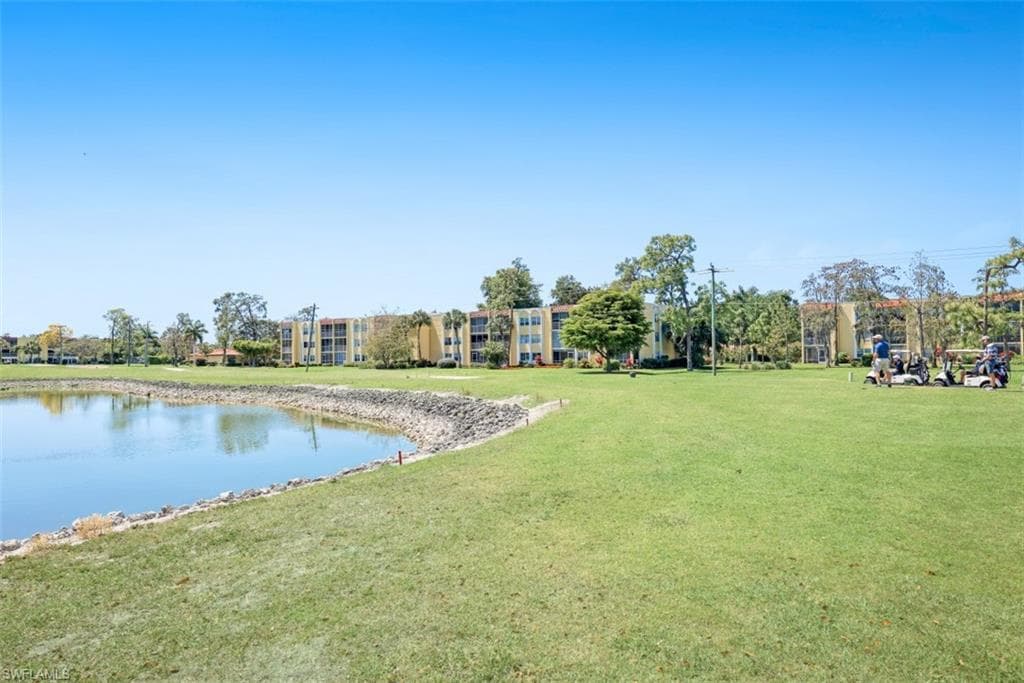287 Quail Forest BLVD 216 NAPLES, FL 34105