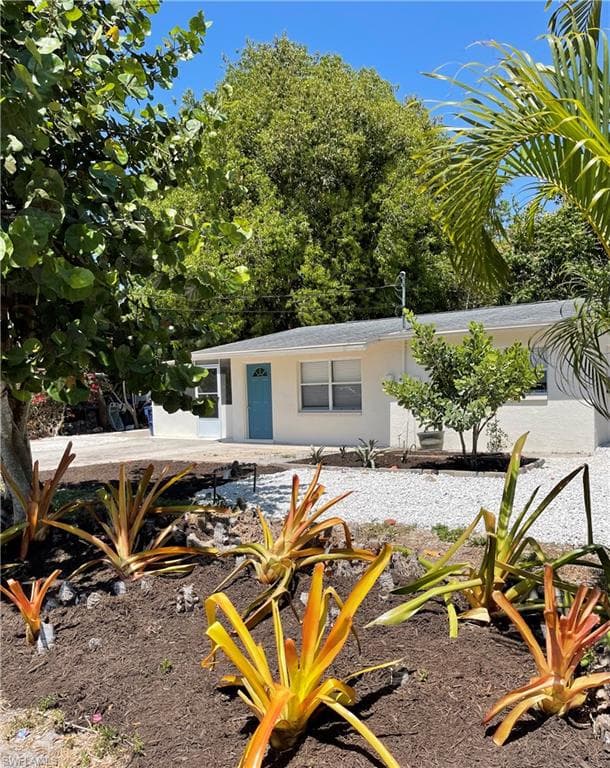 10295 Pauling LN BONITA SPRINGS, FL 34135