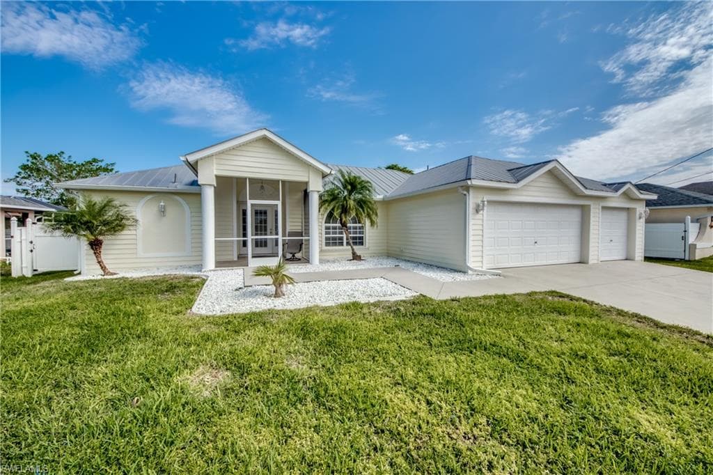 2613 SW 42nd LN CAPE CORAL, FL 33914