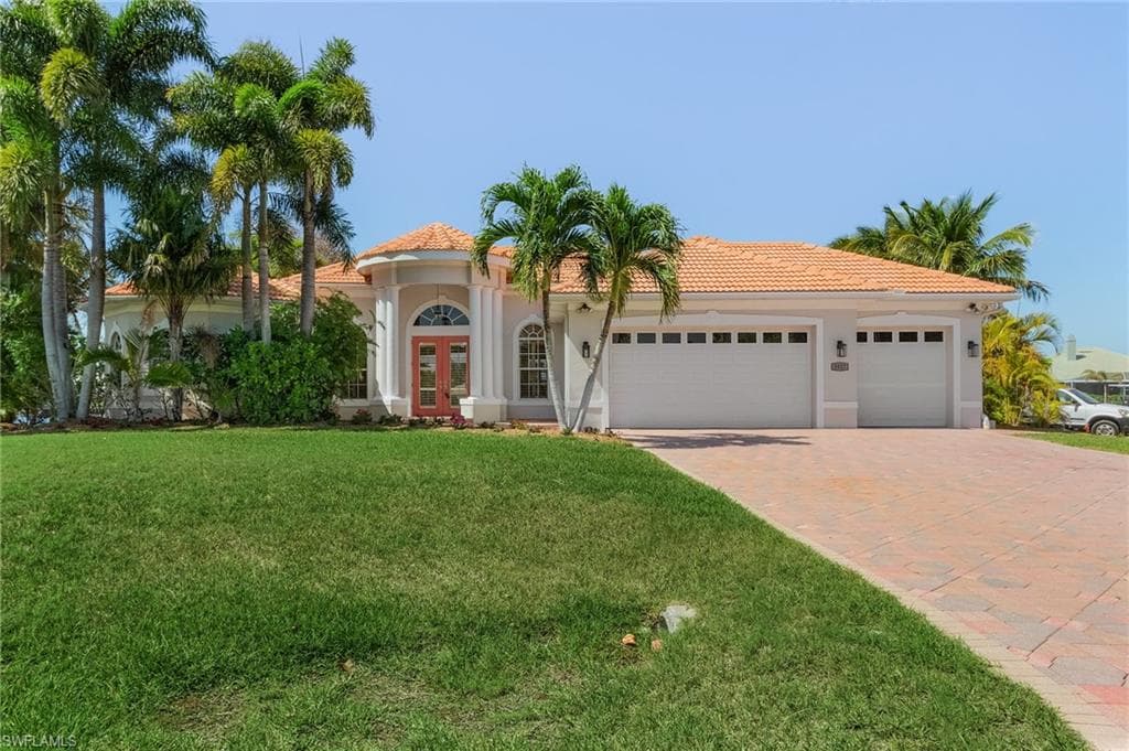 3827 SW 2nd LN CAPE CORAL, FL 33991