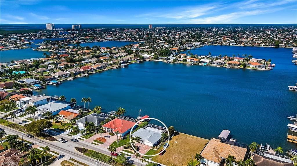 4944 Pelican BLVD CAPE CORAL, FL 33914
