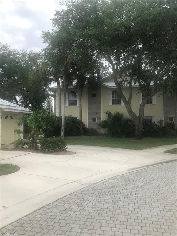 1260 Shady Rest LN 104 NAPLES, FL 34103