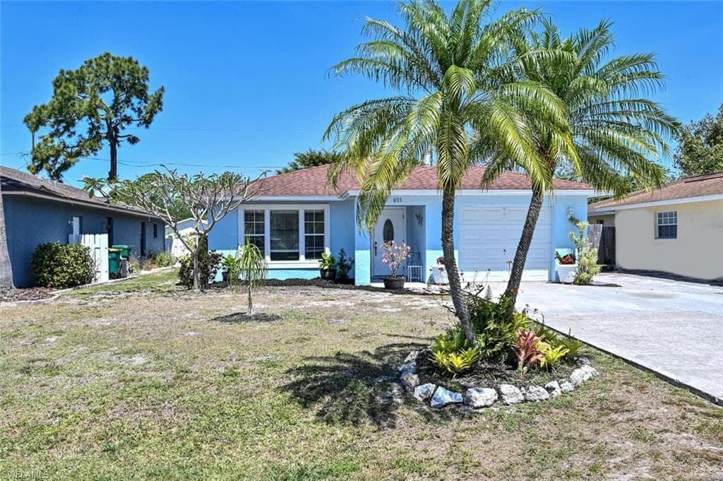 855 98th AVE N NAPLES, FL 34108