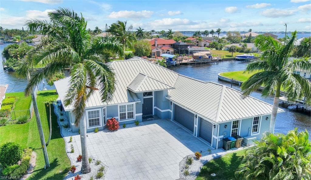 2343 27th ST CAPE CORAL, FL 33904