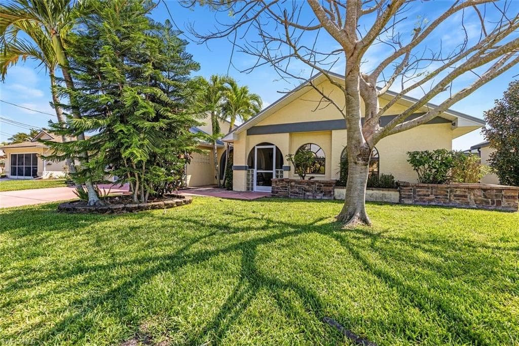 3615 SE 1st AVE CAPE CORAL, FL 33904