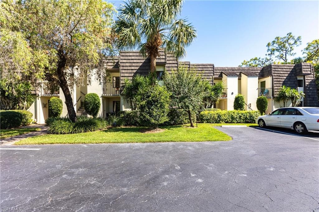 1668 A Spoonbill LN 1668 NAPLES, FL 34105