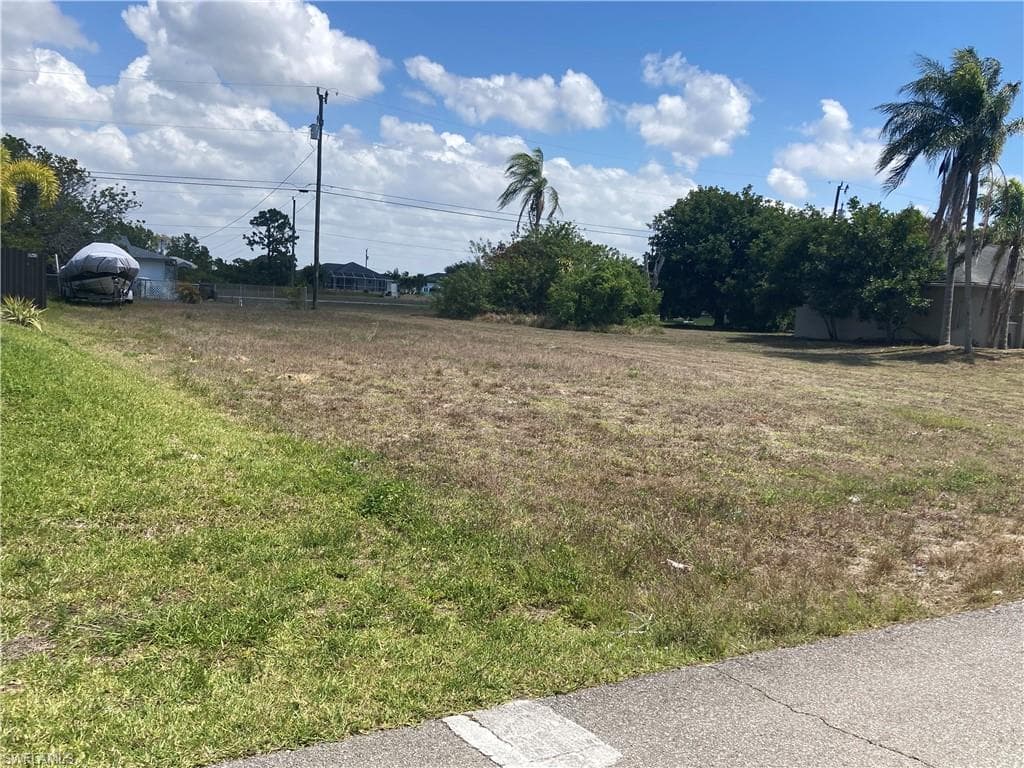1909 NE 18th AVE CAPE CORAL, FL 33909