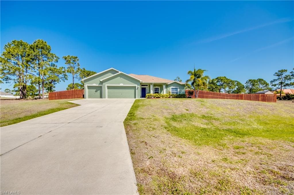 1811 NW 31st ST CAPE CORAL, FL 33993