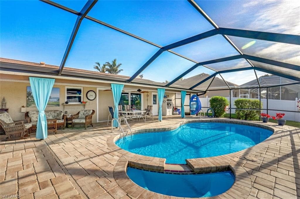 1402 SE 23rd ST CAPE CORAL, FL 33990