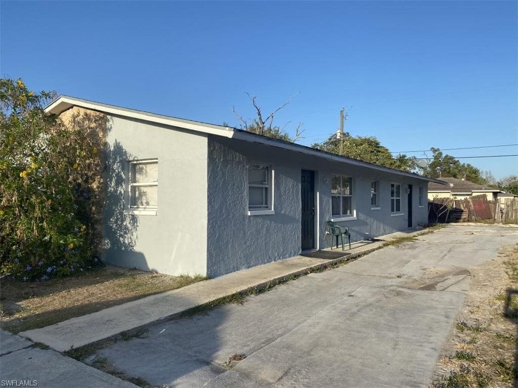 5457/5459 5th AVE FORT MYERS, FL 33907