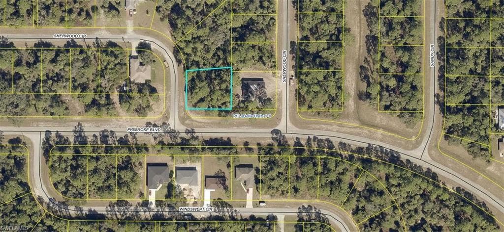 8002 Sherwood CIR LABELLE, FL 33935