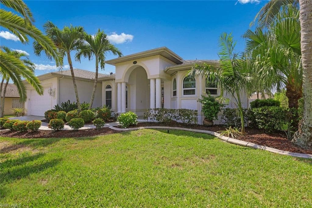 2108 SW 40th TER CAPE CORAL, FL 33914