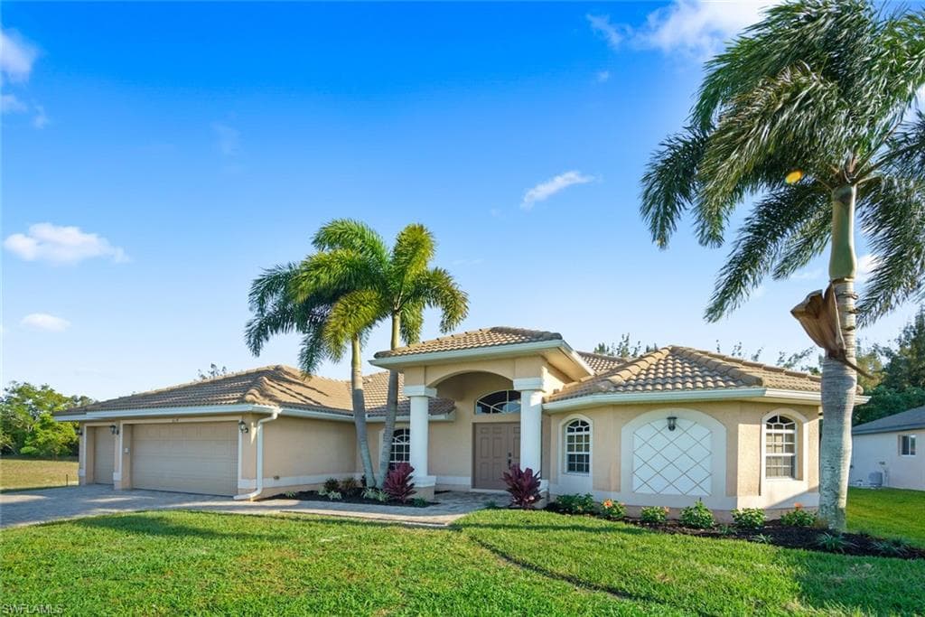 614 NW 6th ST CAPE CORAL, FL 33993