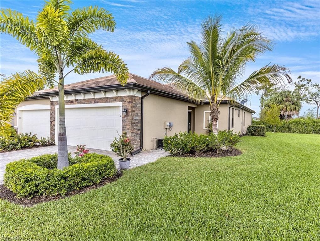 9110 Woodhurst DR NAPLES, FL 34120