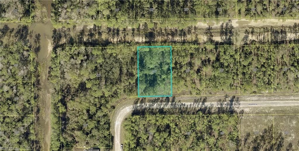 228 Rogers ST LEHIGH ACRES, FL 33972