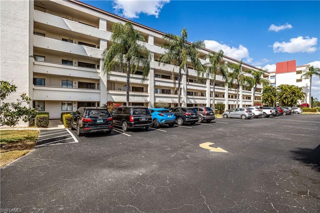 7410 Lake Breeze DR 202 FORT MYERS, FL 33907