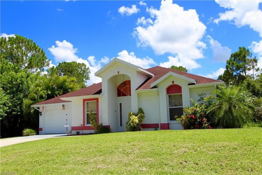 3204 E 5th ST LEHIGH ACRES, FL 33972
