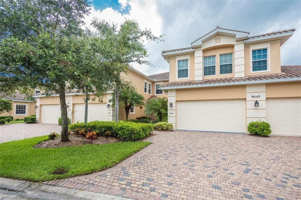 8649 Champions PT 1202 NAPLES, FL 34113