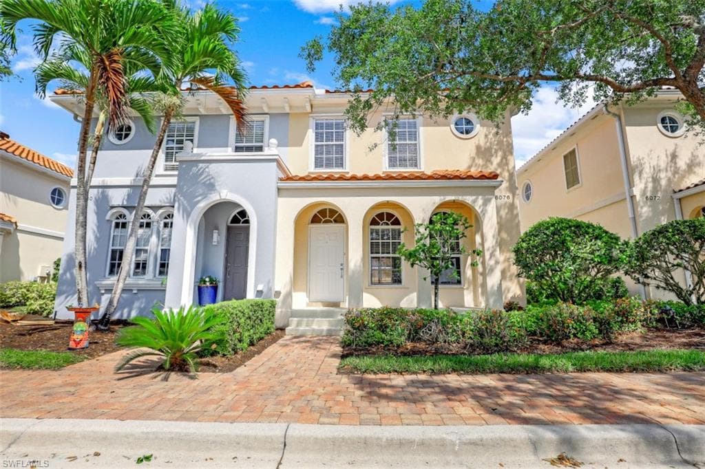 6076 Towncenter CIR NAPLES, FL 34119
