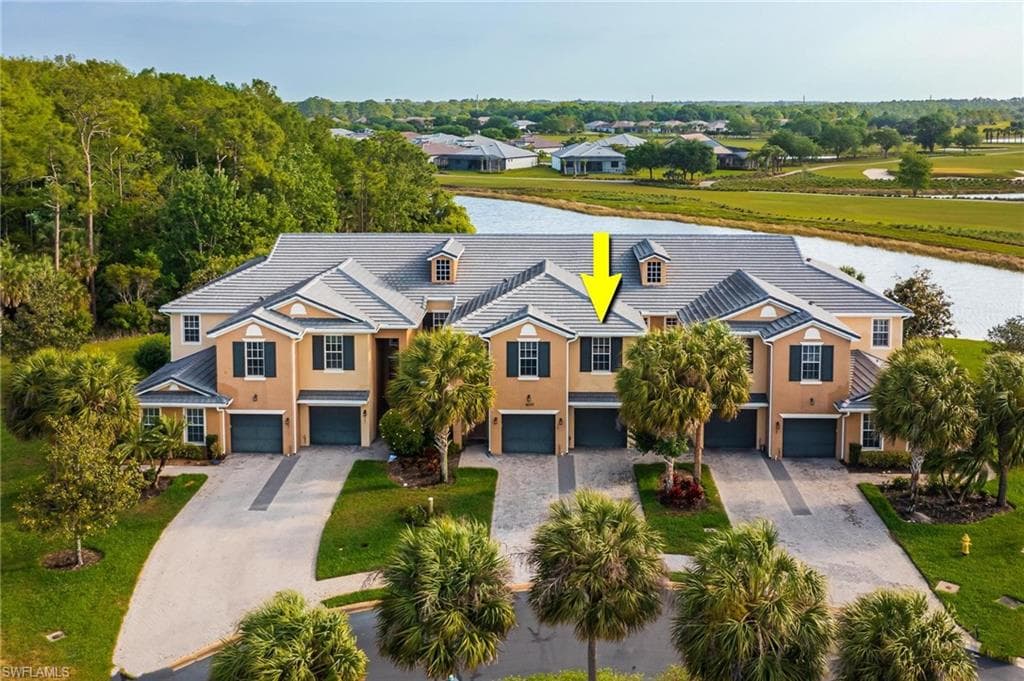 16521 Goldenrod LN 202 ALVA, FL 33920