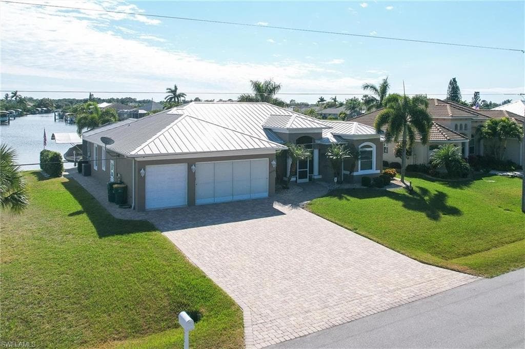 15770 Aqua CIR PORT CHARLOTTE, FL 33981