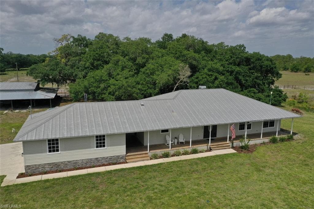 19151 Parkinson RD ALVA, FL 33920