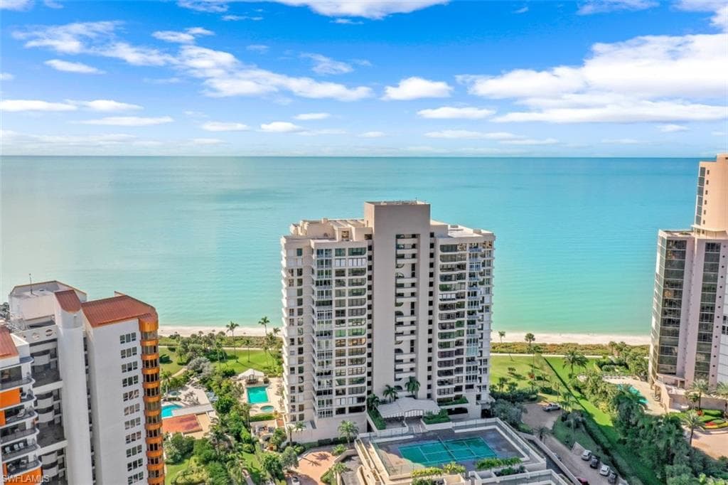 4301 Gulf Shore BLVD N 304 NAPLES, FL 34103