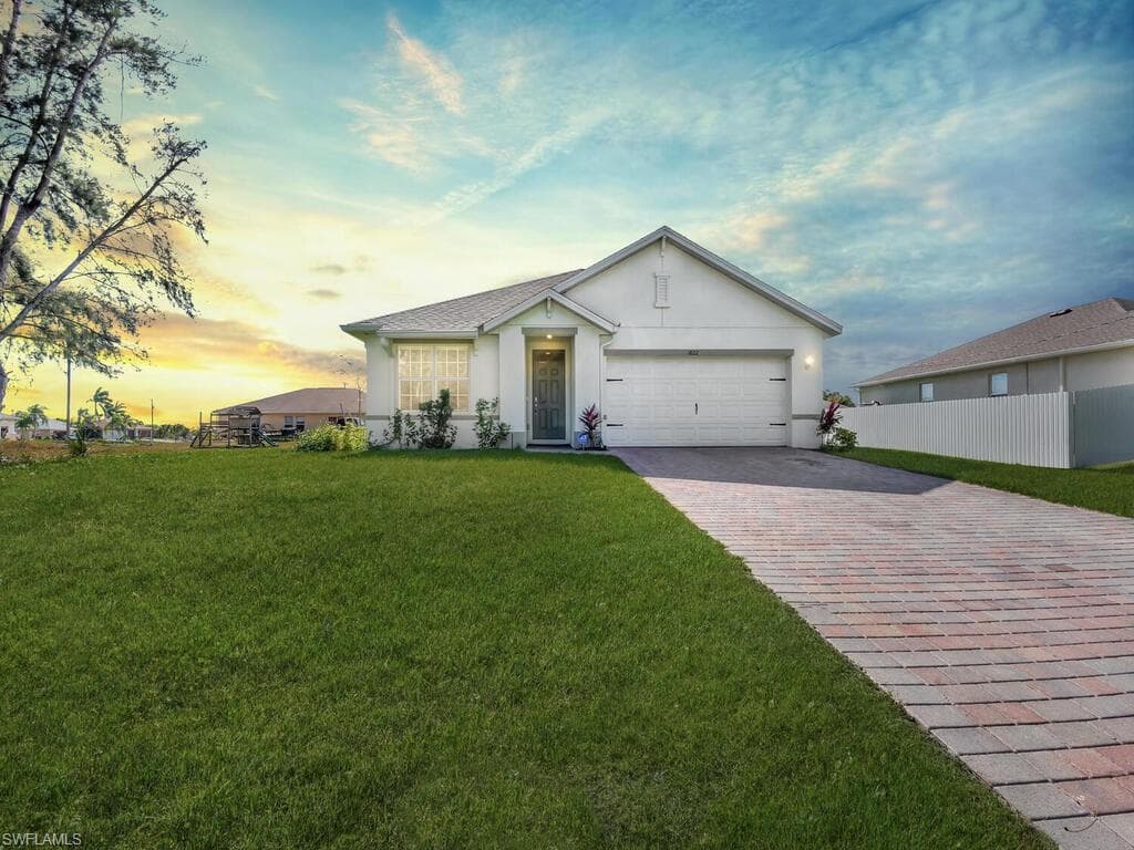 1822 4th PL CAPE CORAL, FL 33909