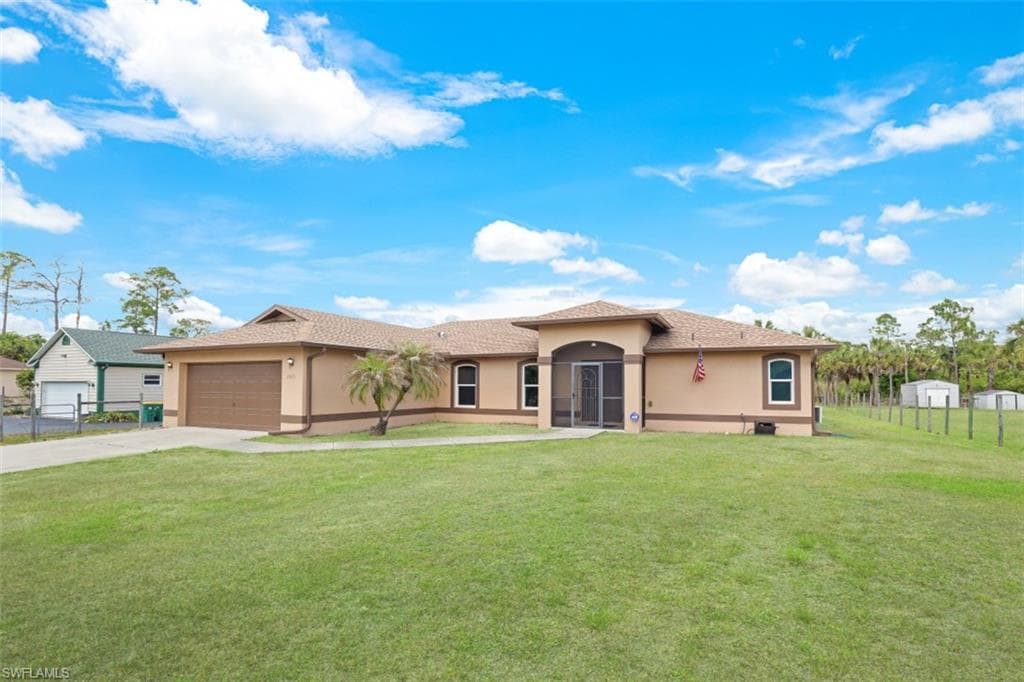 2811 26th AVE SE NAPLES, FL 34117